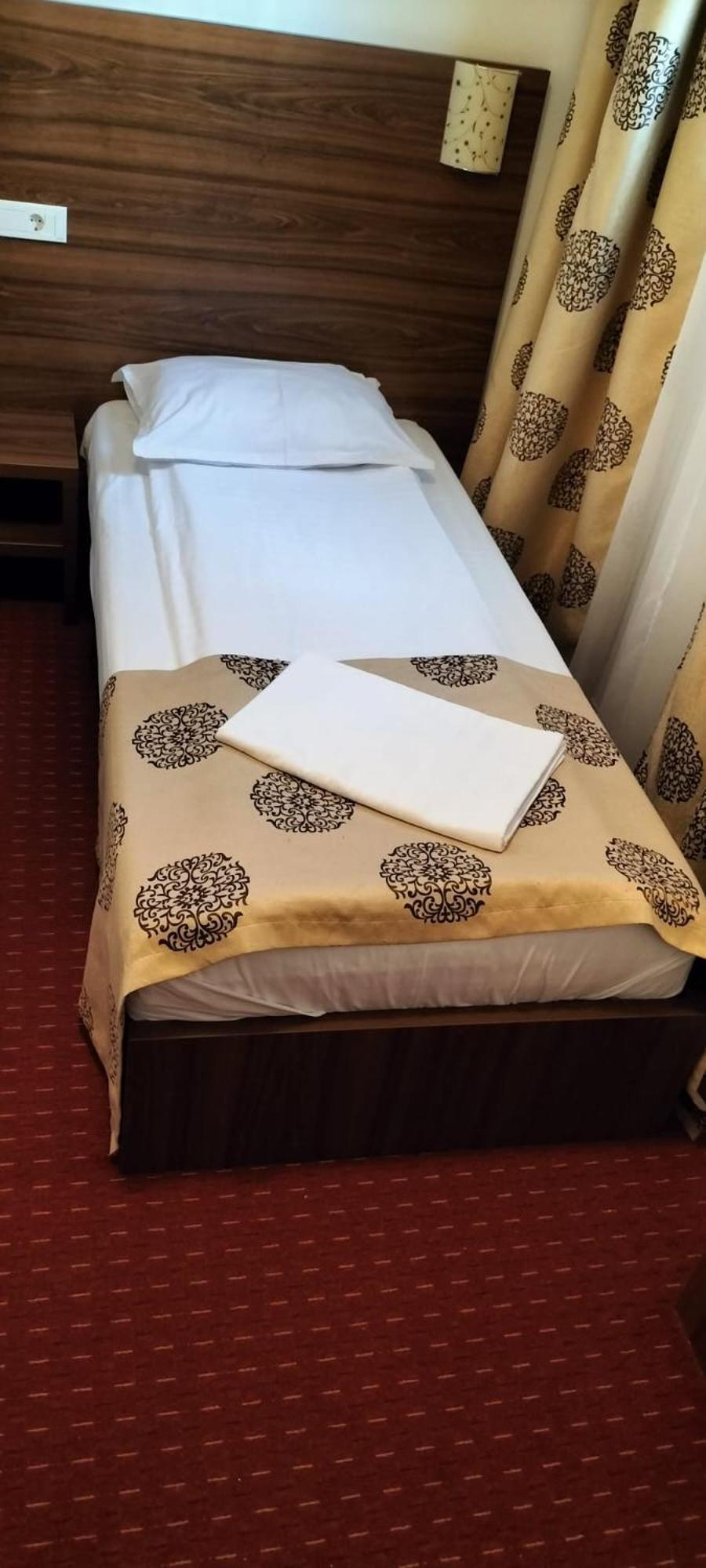 Hostel Orhideea 부자우 외부 사진