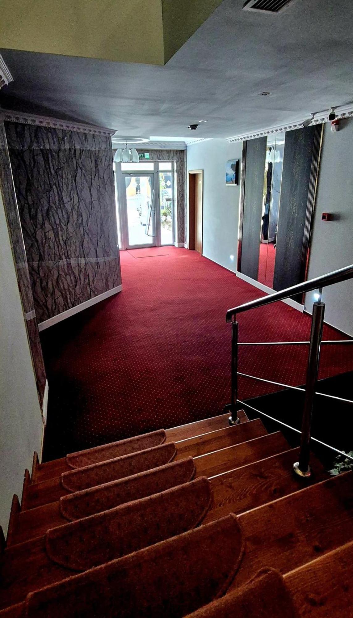Hostel Orhideea 부자우 외부 사진